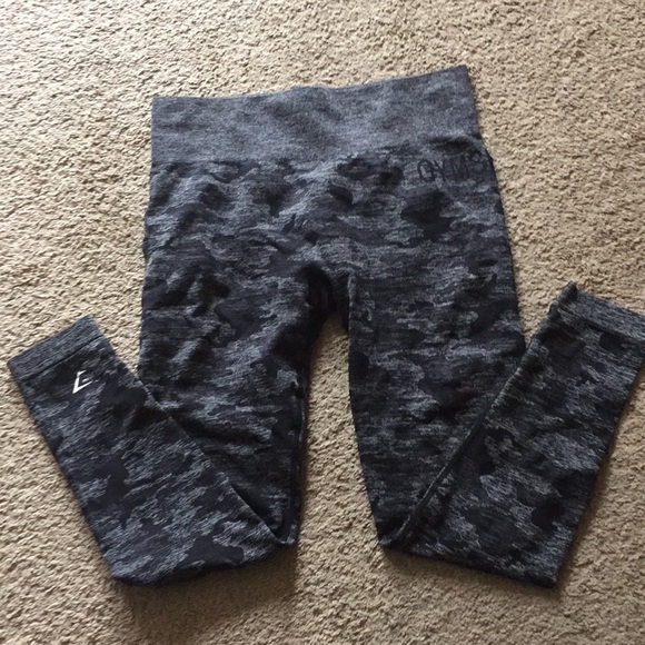 Gymshark Pants - Gymshark Camo Leggings L